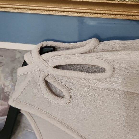 Soft Surroundings Size large Flowy Top With Open Bow Detail Lagenlook Coastal - Picture 3 of 12